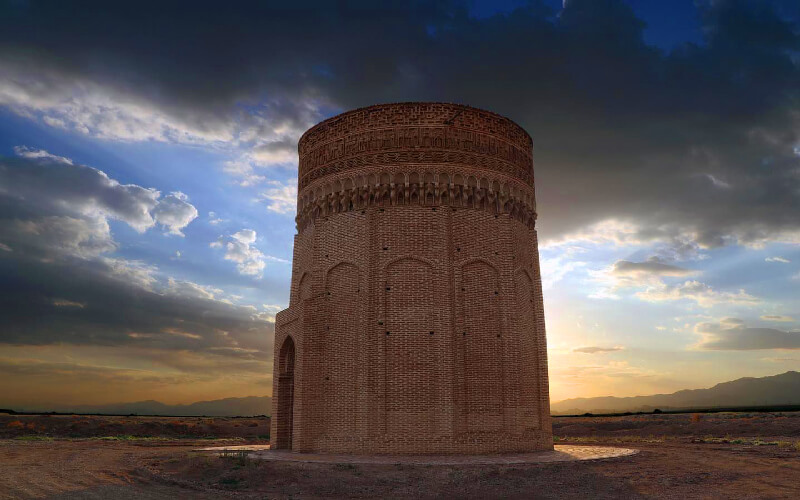 بررسی و تحلیل برج مهماندوست دامغان